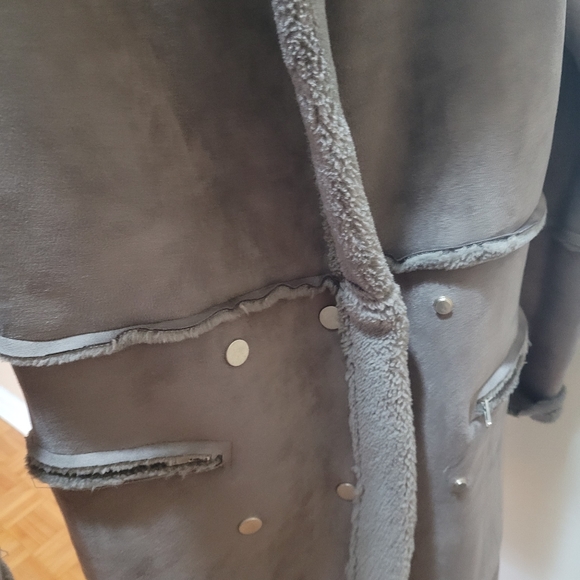 Grey coat - Picture 3 of 9